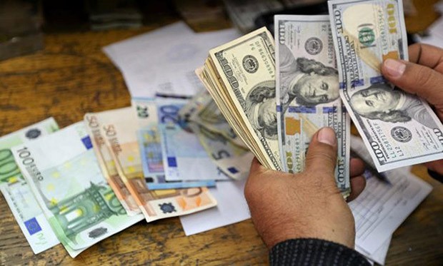 banklarda-dollar-ve-avronun-qiymeti